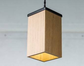 Lumière en bois | Lampe suspendue en bois | Lumière en bois naturel | Moderne | Lampe faite à la main | Lampe industrielle | Chêne massif | Esthétique scandinave