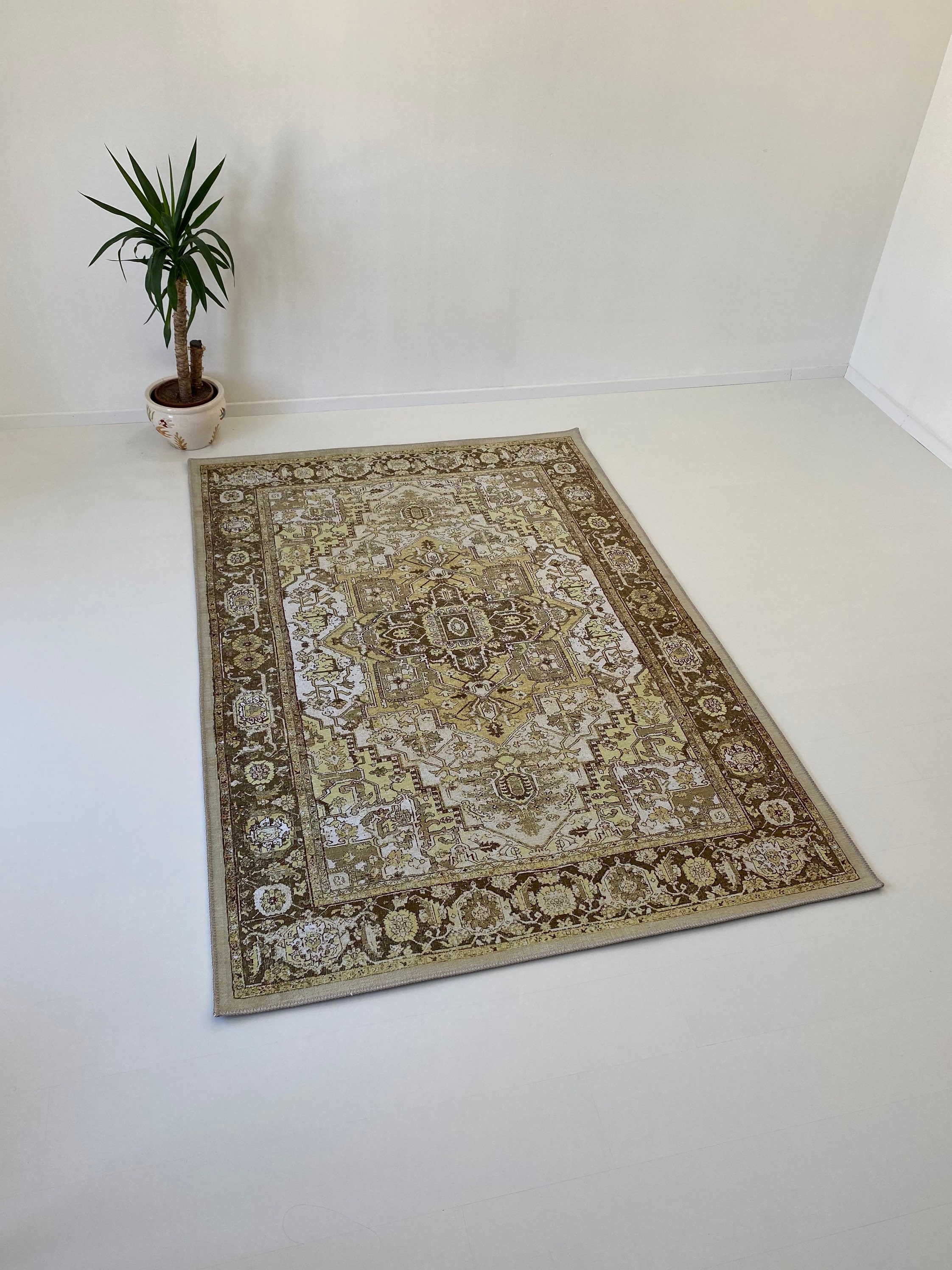 Large Green Rug Persian Rug Heriz Rug Washable Rug 5x7 Etsy