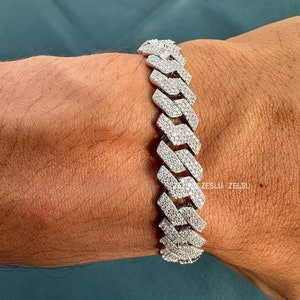 Elevate Your Style with Gold Miami Cuban Link Bracelet,Iced Out Natural Diamond Bracelet The Ultimate HipHop Bling for Modern Rapper Jewelry