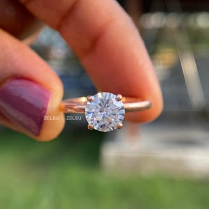 0.90 Carat IGI CERTIFIED D color VVS2 Clarity Round Brilliant Excellent Cut Lab Grown Diamond Solitaire Engagement Ring 14k Rose Gold Ring