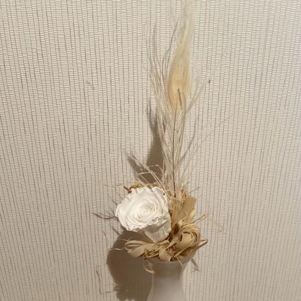 inusual pin rose Bäutigam | Mini avestruz boho | Boutonniere con pluma de pavo real | Pin de boda | Bandeja de anillo de boda