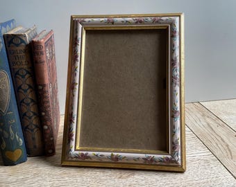 Floral Wood Picture Frame 80’s Inspired Grandmacore Cottagecore 7x5&quot; Gift Vintage Decor