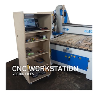 Könnte beinhalten: Eine CNC-Arbeitsstation mit einem Holzschrank und Regalen, einem Computermonitor und einer blau-weißen CNC-Maschine mit dem Text "BLUE ELEPHANT" und "CNC WORKSTATION" darauf.