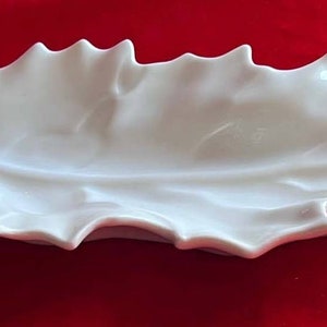 Apil French white porcelain leaf serving dish