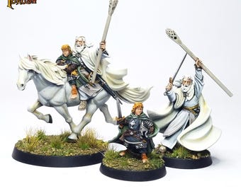 Malowane figurki Gandalfa Białego i Peregrina Tooka, strategicznej gry bitewnej o Śródziemiu. Miniatury MESBG. Ręcznie malowana figurka.