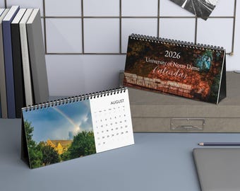 EDICIÓN LIMITADA: Calendario de escritorio de la Universidad de Notre Dame 2026 / Fotografía original