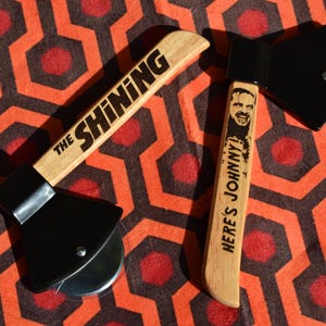 The Shining inspired Pizza Cutter // Here&#39;s Johnny - Jack Torrance - Stanley Kubrick - Horror Cinema Kitchenware Axe