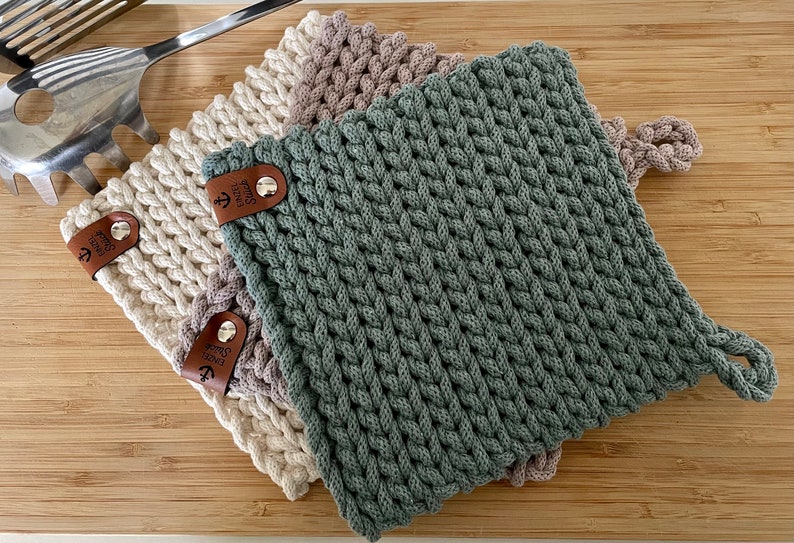 Crocheted pot holders / coasters / kitchen helpers / handmade image 1