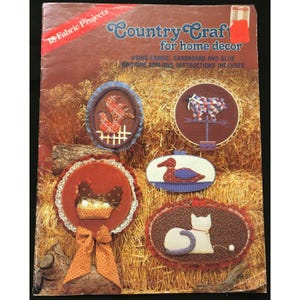 Ulotka Country Crafts for Home Decor dla 18 projektów z tkanin