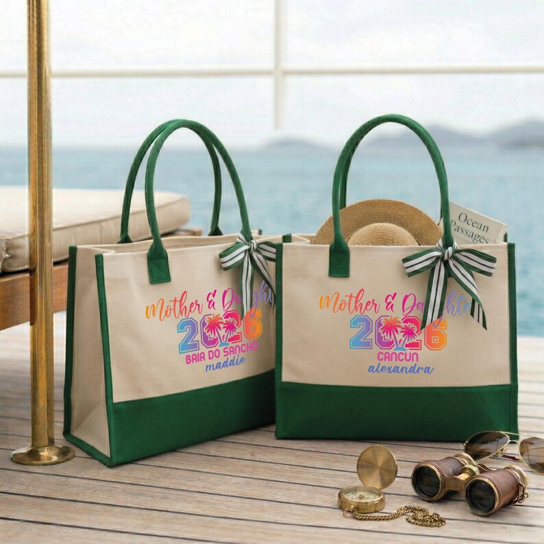 Personalized Mother Daughter Trip Tote Bag, Custom Beach Vacation Bag with Name Destination Year 2026, Matching Travel Tote Gift Verde