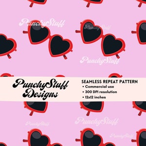 Op de afbeelding: Een naadloos herhalend patroon met rode hartvormige zonnebrillen op een roze achtergrond. Het patroon is 12x12 inch en heeft een resolutie van 300 DPI. De tekst "Punchy Stuff Designs" is opgenomen in het patroon.