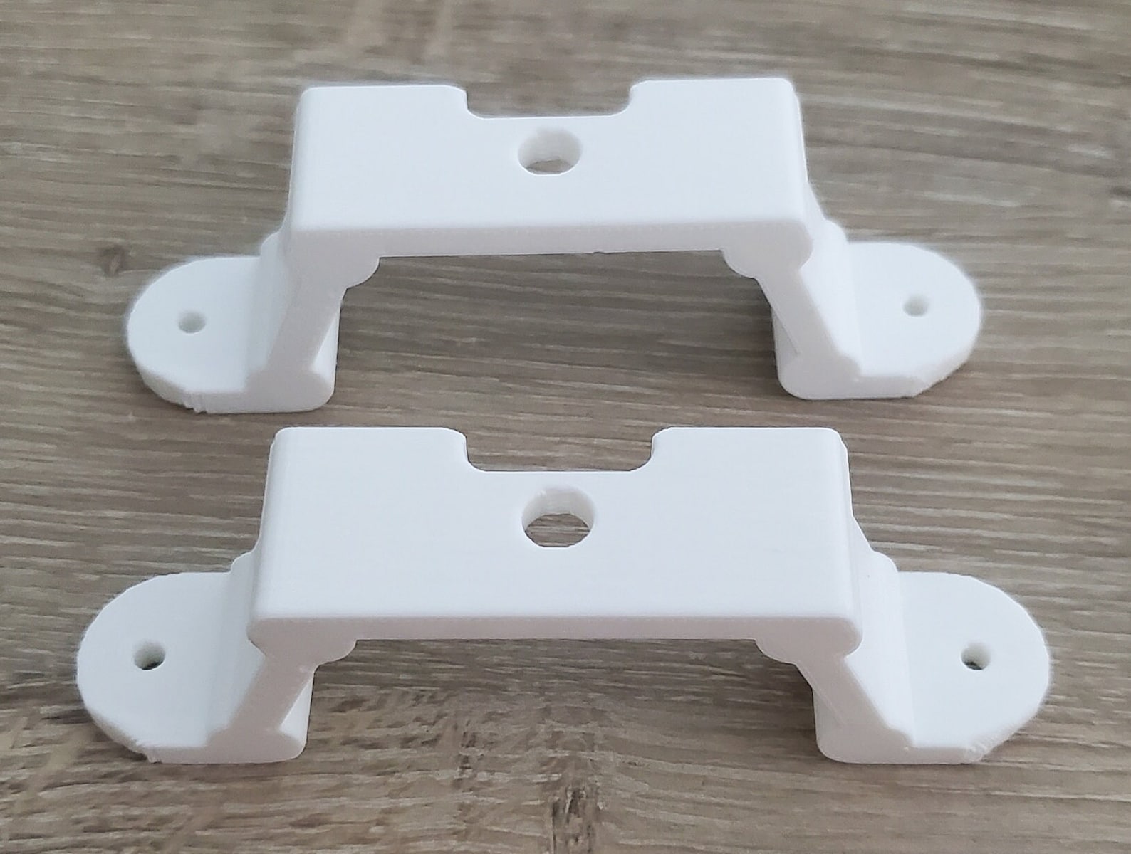 WYZE CAM PAN V3 Hanger Ceiling Mount Wall Bracket for Hanging Security Camera, Under Eave Mount