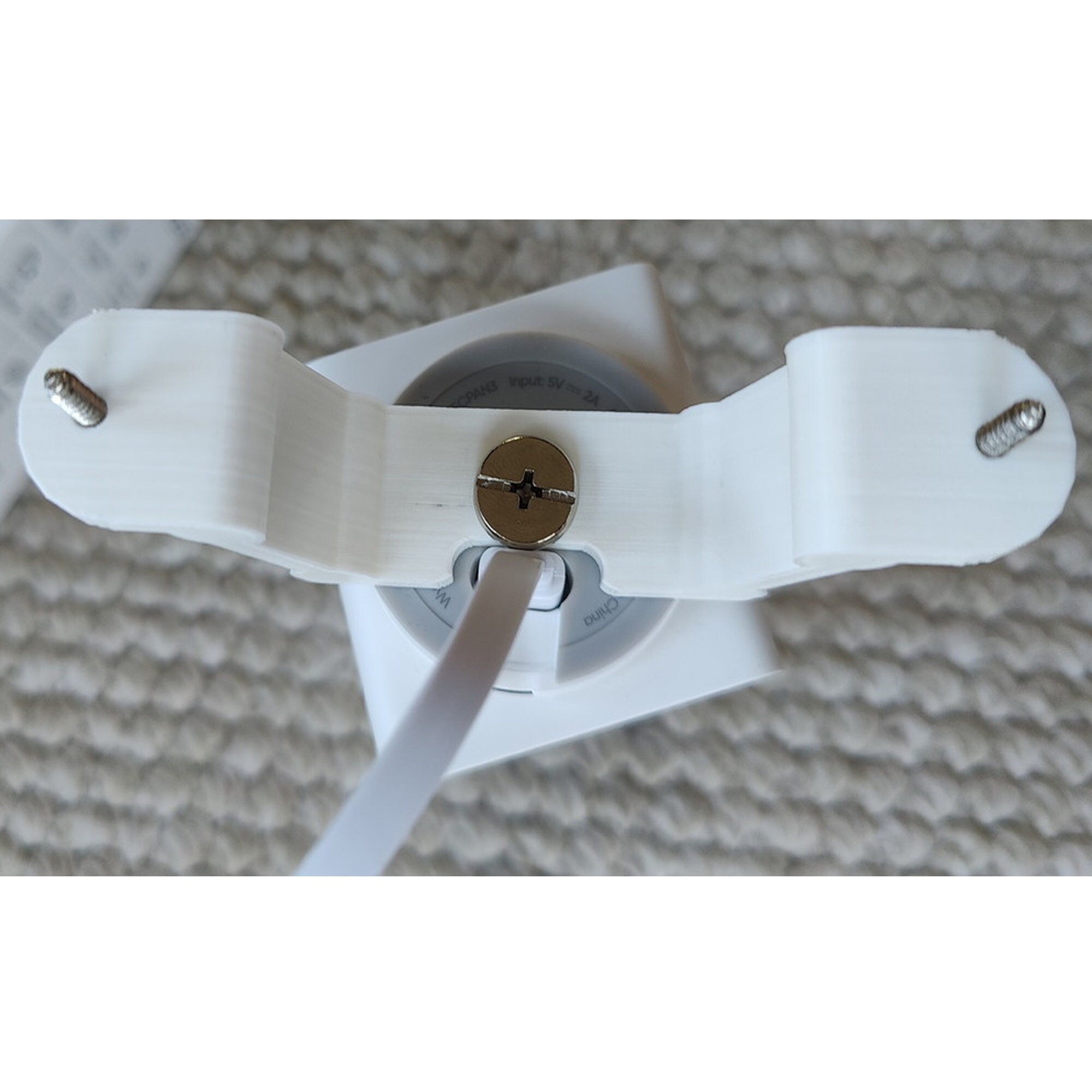 WYZE CAM PAN V3 Hanger Ceiling Mount Wall Bracket for Hanging Security Camera, Under Eave Mount