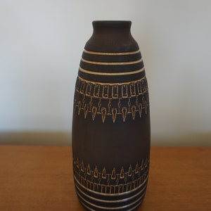 Alingsås Keramik, Sweden design by  Ulla Winblad - vintage stoneware flower vase 1960’s