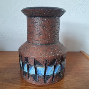 ヴィンテージ花瓶 Jie keramik スウェーデン スウェーデンスタジオ陶器 珍しいストーンウェア 茶色の花瓶 青い釉薬装飾