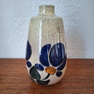 Vintage Vase from Töpferhof Gramann  ceramic Römhild Thuringia GDR 60s with flowers desig in blue and green  .