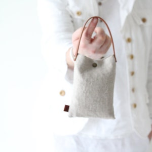 Linen sachet