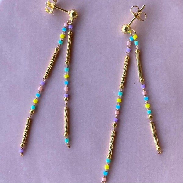 Boucles d'oreilles avec assortiment de perles pastels et dorées - Les Lou