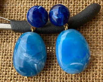 Flat olive shaped acrylic earrings - Les Olivia