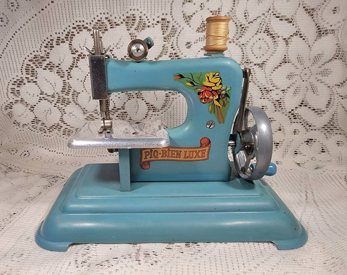 Petite Machine à Coudre Jouet PIQ-BIEN – Ancienne, Tôle, Déco Vintage Mercerie