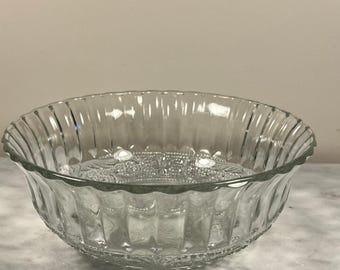Vintage Decorative Glass Trellis Clear Serving Bowl 7.5in