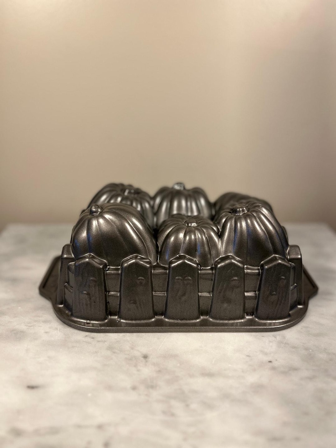 Moule à Cake Nordic Ware – Pumpkin Harvest – 6 Tasses – Antiadhésif – USA