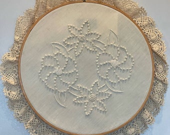 Vintage Hooped Wall Decor Embroidered Flowers