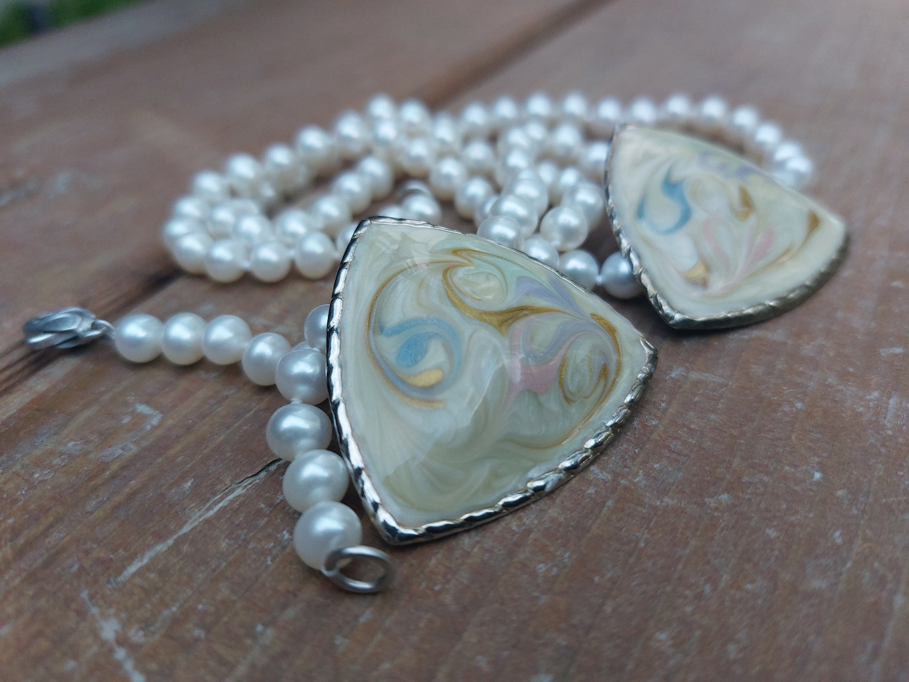 Second hand pearl online necklace