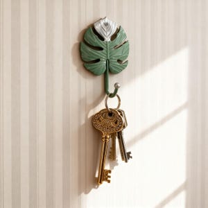Wall Hook for Keys Unique Leaf Design Entryway Wall Hanging for Purse Gift for Plant Lover Home Decor Greenery Theme