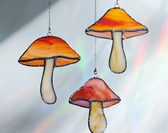 Champignons • IRIDESCENT • Capteurs de lumière en vitrail