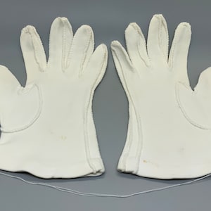 Vintage 1950s Wrist-Length Ladies White Gloves