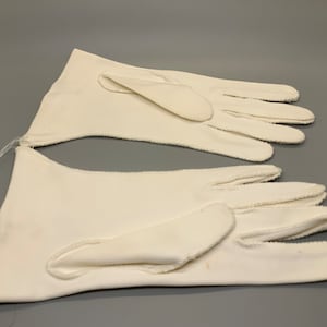 Vintage 1950s Wrist-Length Shalimar Brand Ladies White Gloves