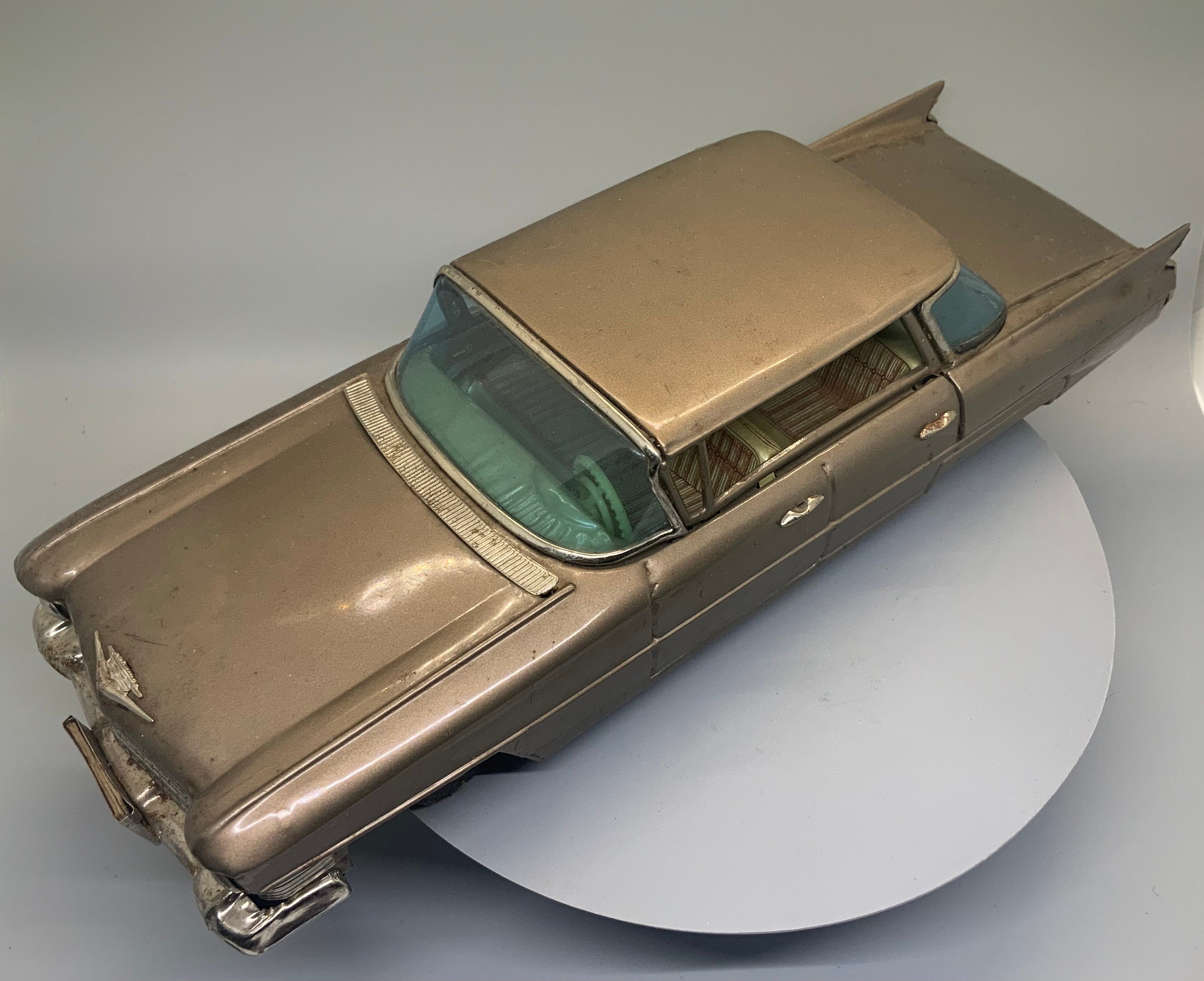 Ado オリジナルプレート　ジョージア 1963 Bandia Gold Cadillac Japanese Tin Friction Toy - Etsy