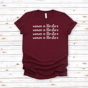 Frauen In Literatur Shirt, Bibliothekar Shirt, literarisches Shirt, Leselehrer Tshirt, Schulbibliothekar T Shirt, Bibliothekar lesen Shirt