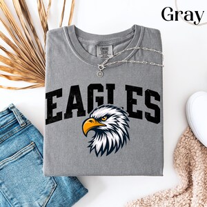 Camiseta con la mascota de los Eagles, camiseta retro de los Eagles de Comfort Colors®, regalo para aficionados de los Eagles, camiseta con la mascota de la escuela Eagles, camiseta con la mascota del equipo de fútbol americano Eagles imagen 9