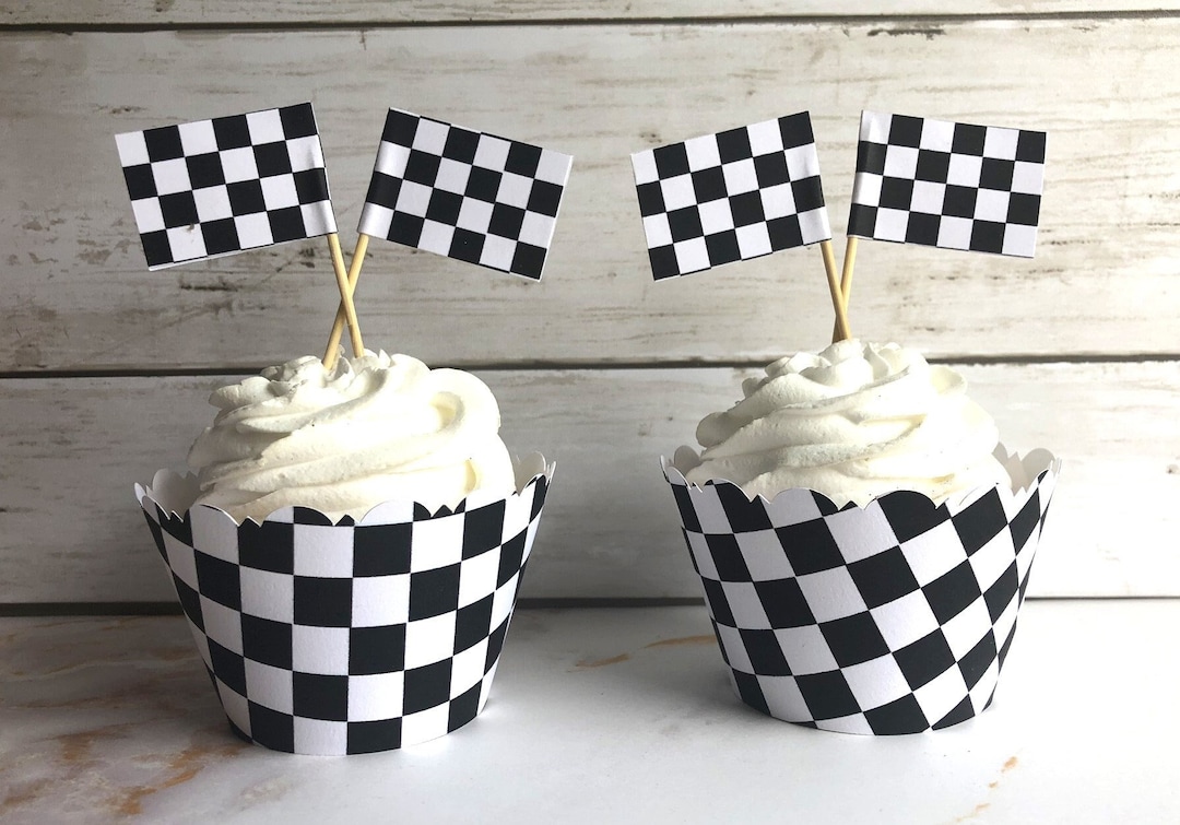 CHECKERED FLAG RACING Print Cupcake Wrappers / Scalloped Edge Smooth ...