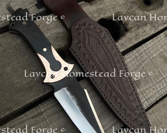 Handgjord D2-stålskniv: Skarp jaktkniv med läderslida