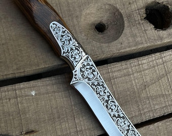 Handgjord graverad jaktkniv: Blommigt blad, trähandtag