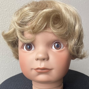 Puppe Perücke Größe 14 &quot;-15&quot; Bebe Passend für die meisten 14 &quot;-15 &quot;&quot;Puppenkopf für Sammlerpuppe Klassische Puppe Antike Puppe Vintage Puppe Perücke Blond Monique.&quot;
