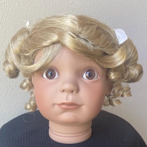 Doll wig size 16&quot;- 17&quot; Playtime Fits most 16&quot;- 17&#39;&#39; doll head for Collectible Doll Classic Antique Doll Vintage Doll Blonde Global Doll Wig