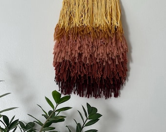 Tapiz de pared de fibra de tierra dorada / Arte textil ombré tejido a mano / Decoración de pared bohemia cálida y neutra