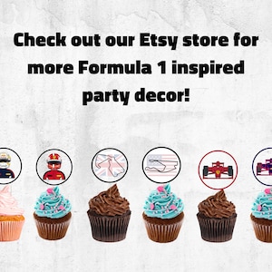 Peut inclure: Six cupcakes d&eacute;cor&eacute;s d'images comestibles de pilotes de Formule 1, de voitures de course et d'un circuit. Consultez notre boutique Etsy pour plus de d&eacute;corations de f&ecirc;te inspir&eacute;es de la Formule 1 !
