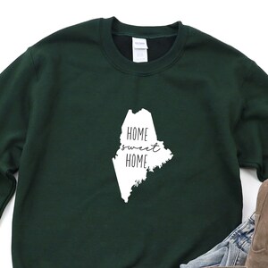 Maine, estado, hogar, dulce hogar, sudadera unisex de cuello redondo Heavy Blend™, pulóver, amor, familia, mamá, habitante de Maine, vacaciones, local, ME, raíces,