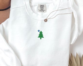 Maine, Embroidered, Comfort Colors, Embroidery state flag style pine tree blue star Unisex Crewneck Sweatshirt shirt gift mom dad clothing