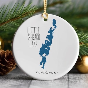 Little Sebago Lake Karte Maine Weihnachten Urlaub Keramik Ornament, schmücken, Baum, Souvenir, Lager, Dekor, Sommer, Erinnerung, Familie, Mama, Papa,