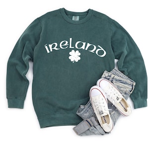 Ireland, sweatshirt, Irish, Eire, Comfort Colors, Unisex, vintage shamrock, souvenir St. Patrick&#39;s Day clover vacation, mother family shirt