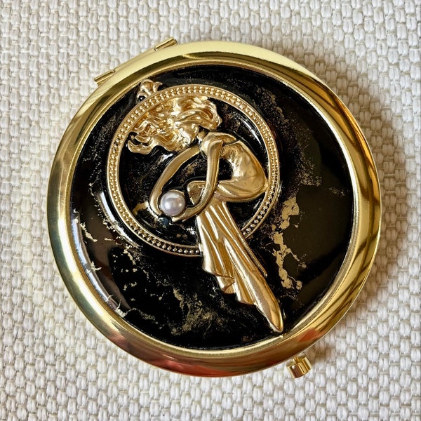 Miroir compact pour sac à main de luxe, « Golden Onyx », marbré noir avec décor de femme Art déco et accent de fausses perles.