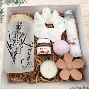 Caixa de flores de nascimento, cesta de aniversário Hygge, presente para mulheres, pacote de spa, cuidado de aniversário, mãe, caixa de presente de flores de nascimento, aniversário de luxo, relaxante para ela