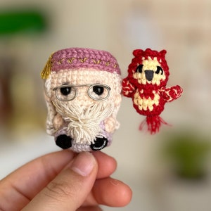 Patrón de crochet para el amigurumi del Viejo Mago y el Fénix (PDF) (Inglés)