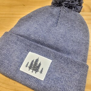 Gorro de punto con pompón